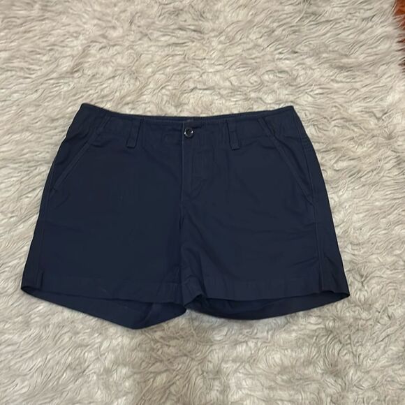 Eddie Bauer Pants - Eddie Bauer women’s navy blue cotton stretch shorts‎
